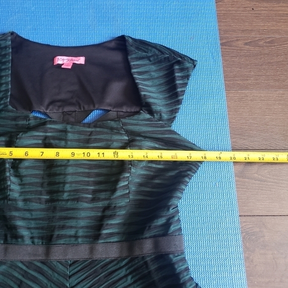 HP. Betsey Johnson Textured Fit and Flare Dress - Picture 12 of 14